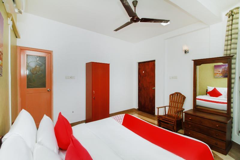Hôtel Maple Tree Residencies à Dehiwala-Mont Lavinia Extérieur photo